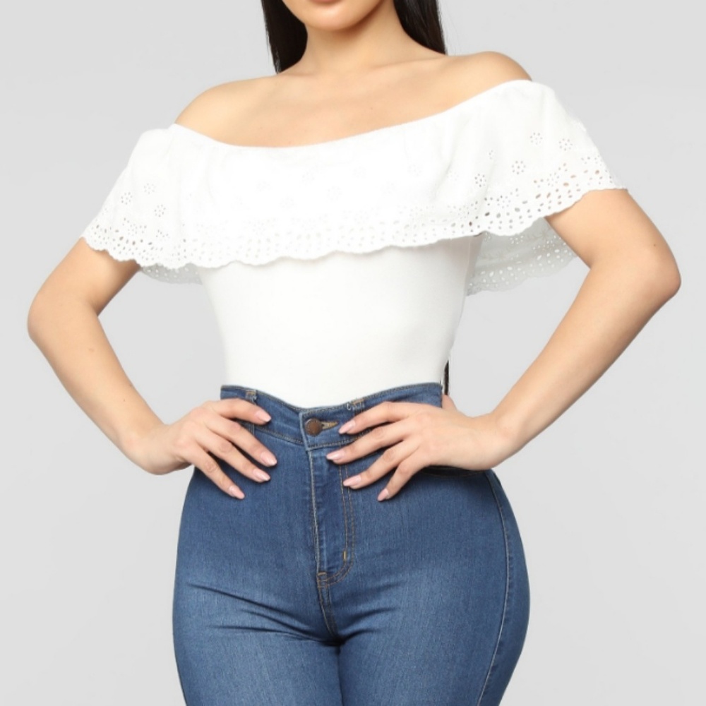 Off-shoulder Bodysuit